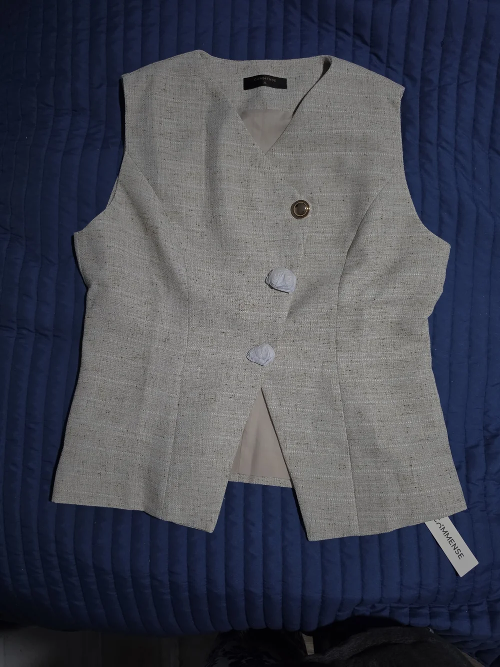 The Commense XL Women's Woven V-Neck Sleeveless Button Front Vest Top in Beige